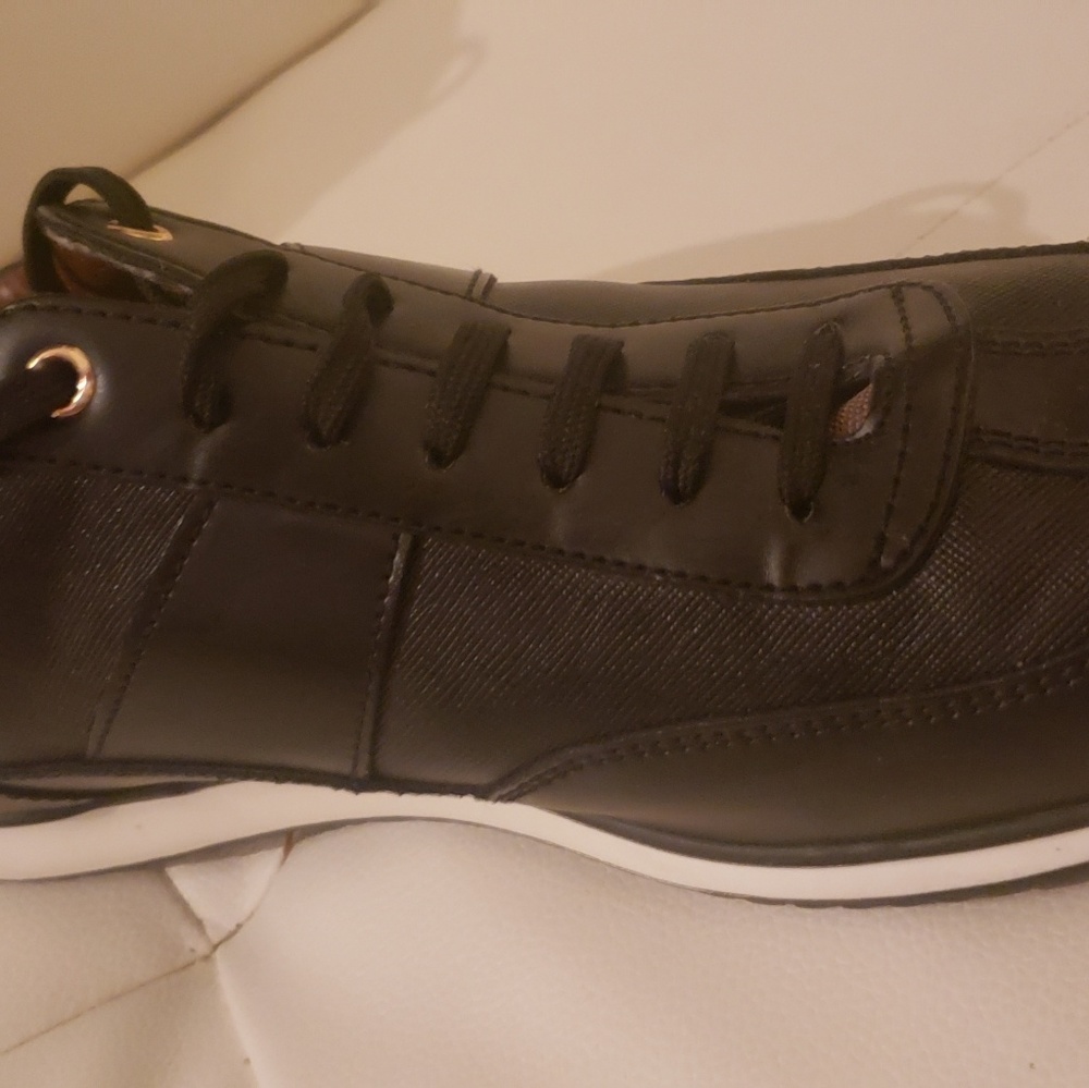 Zara Leather Sneakers